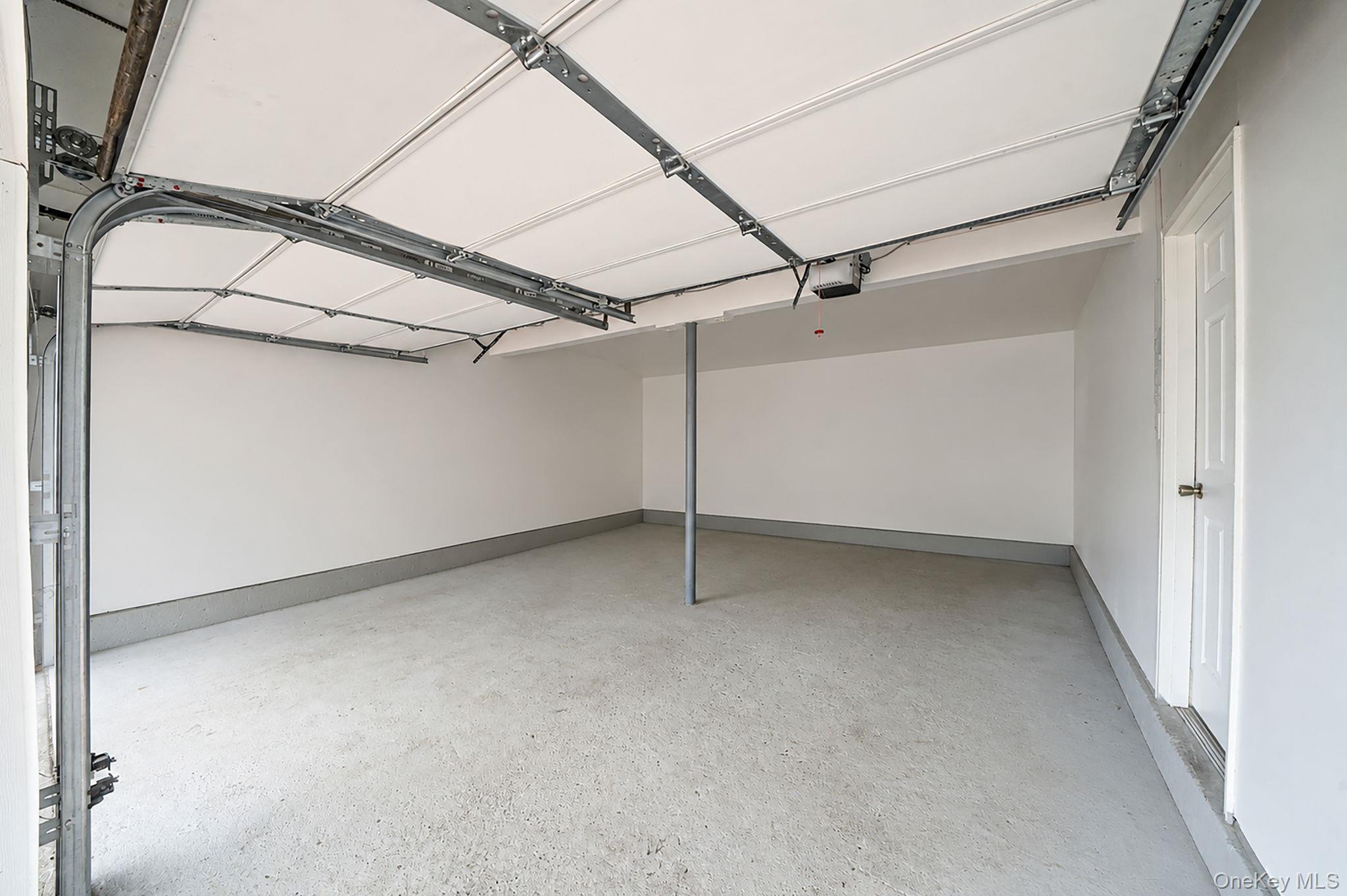 23 Essex Drive – For Sale photo 36
