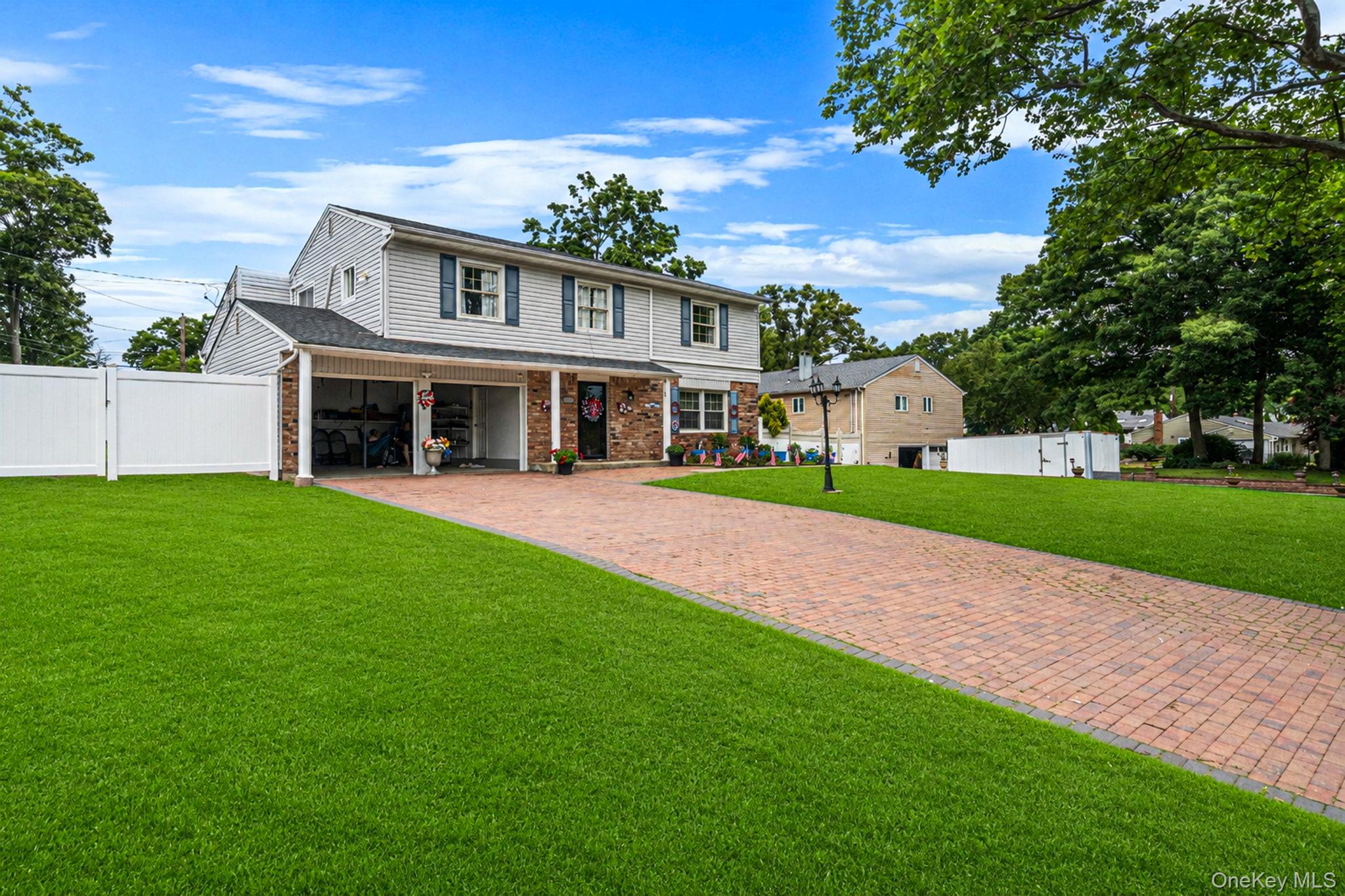 23 Essex Drive – For Sale