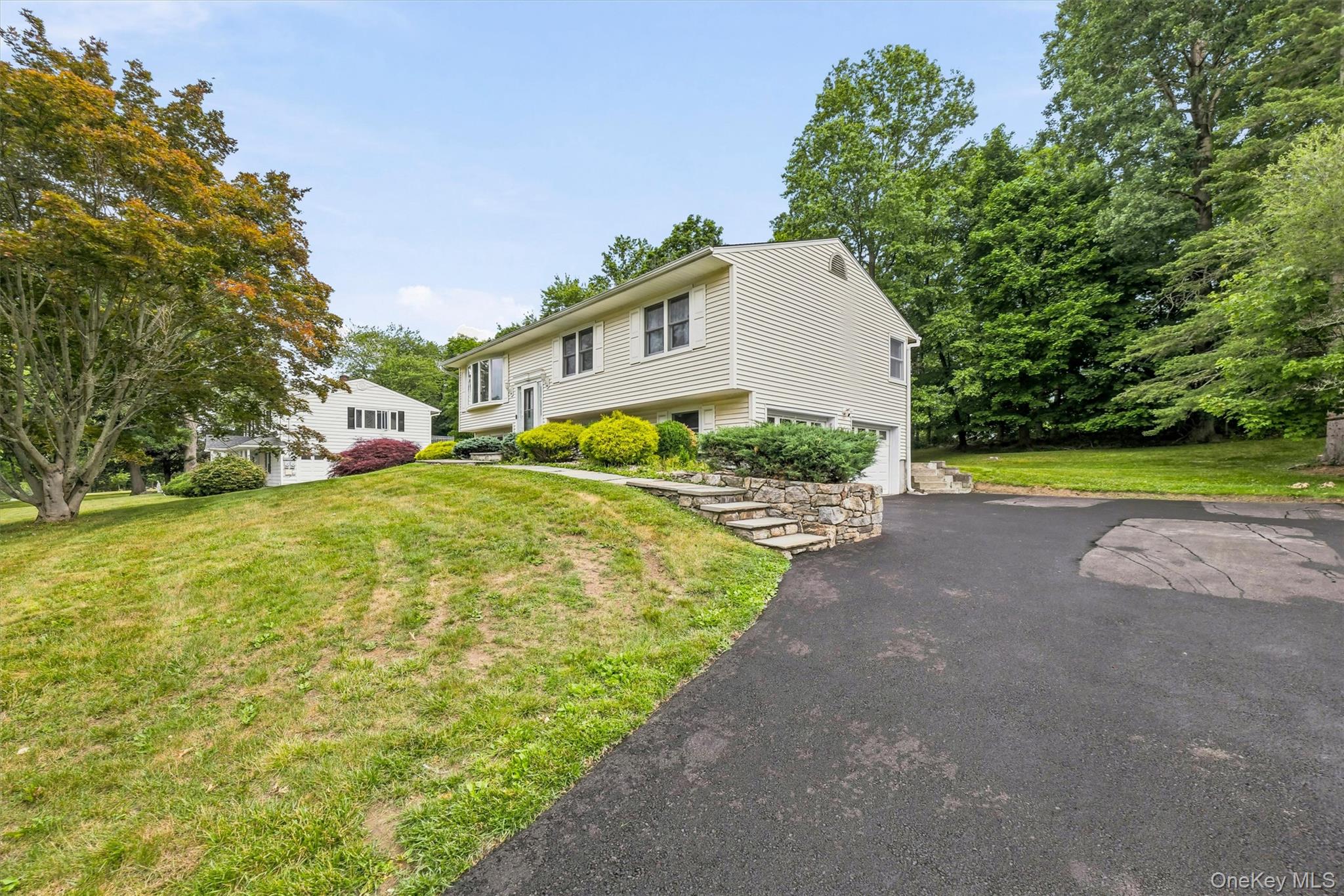 53 Everett Road – For Sale photo 3