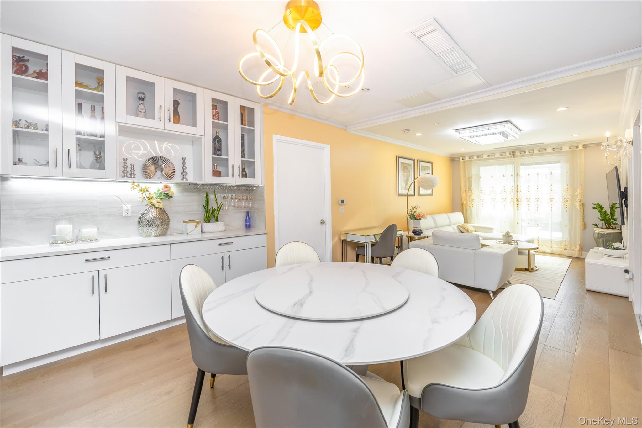 13620 Booth Memorial Avenue, Unit 2A photo 4