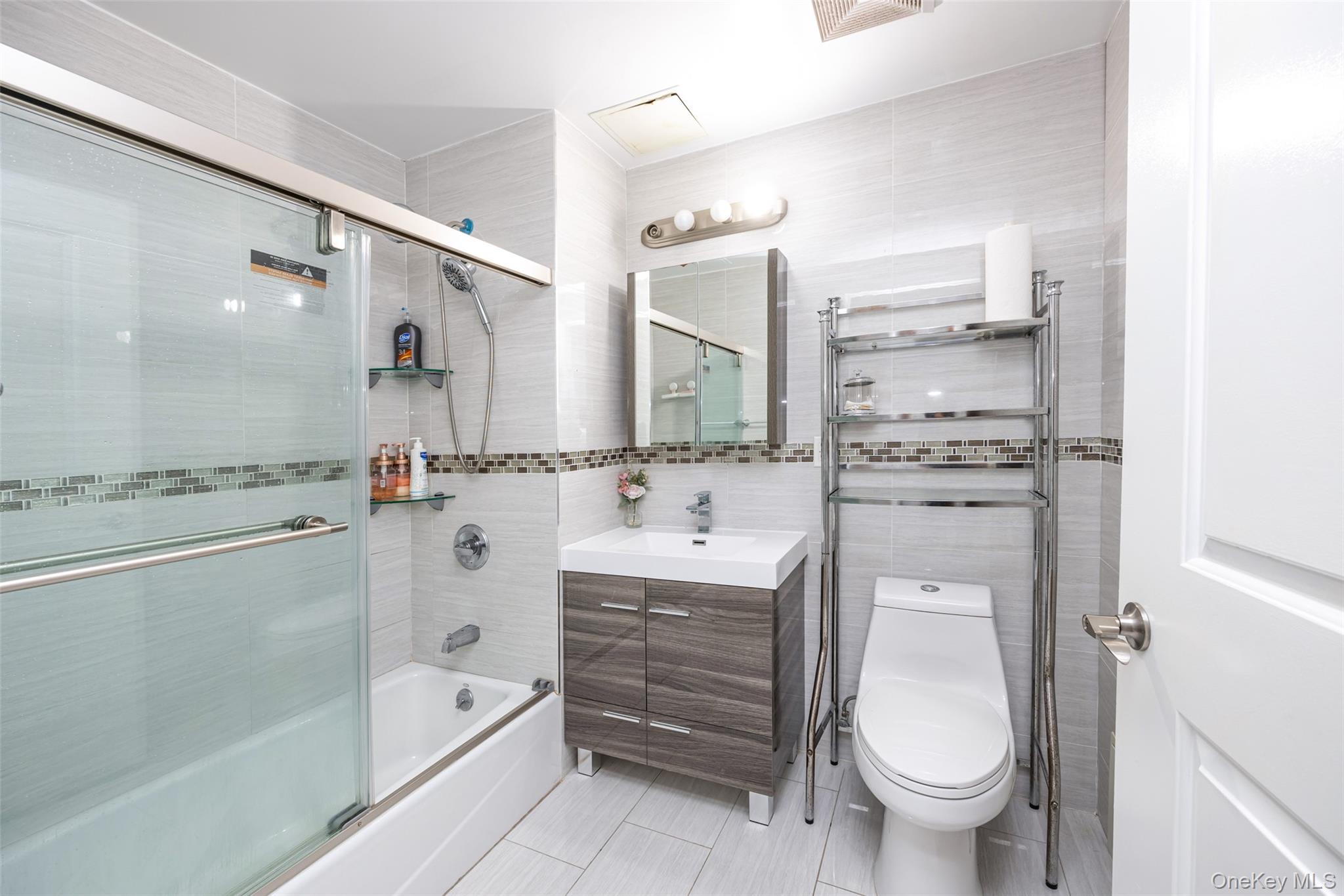 13620 Booth Memorial Avenue, Unit 2A photo 8