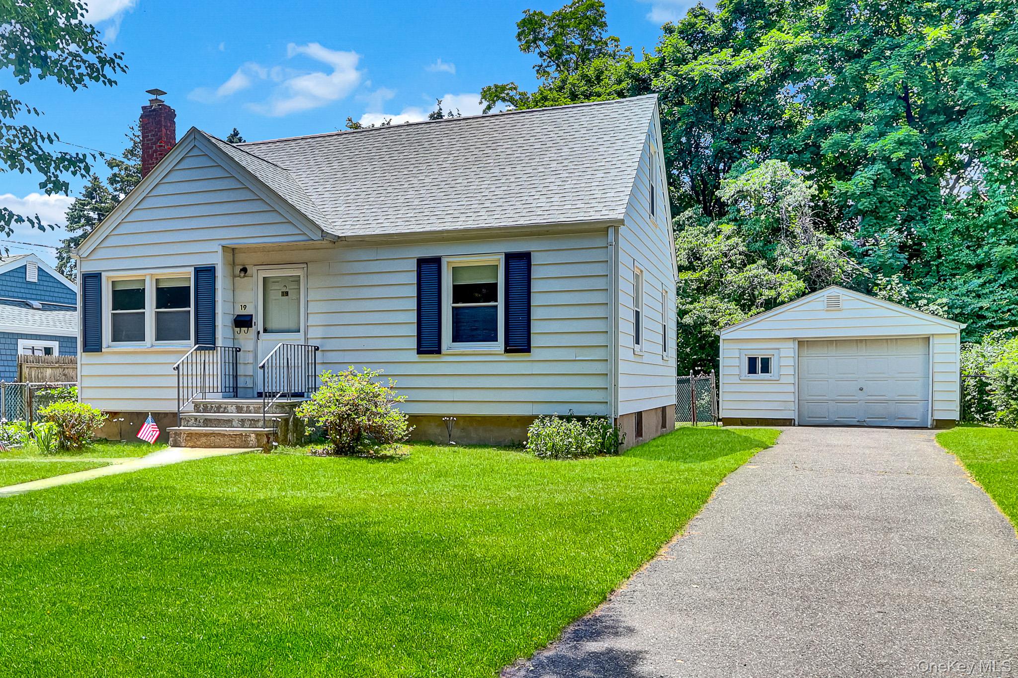 19 Poplar Place – For Sale