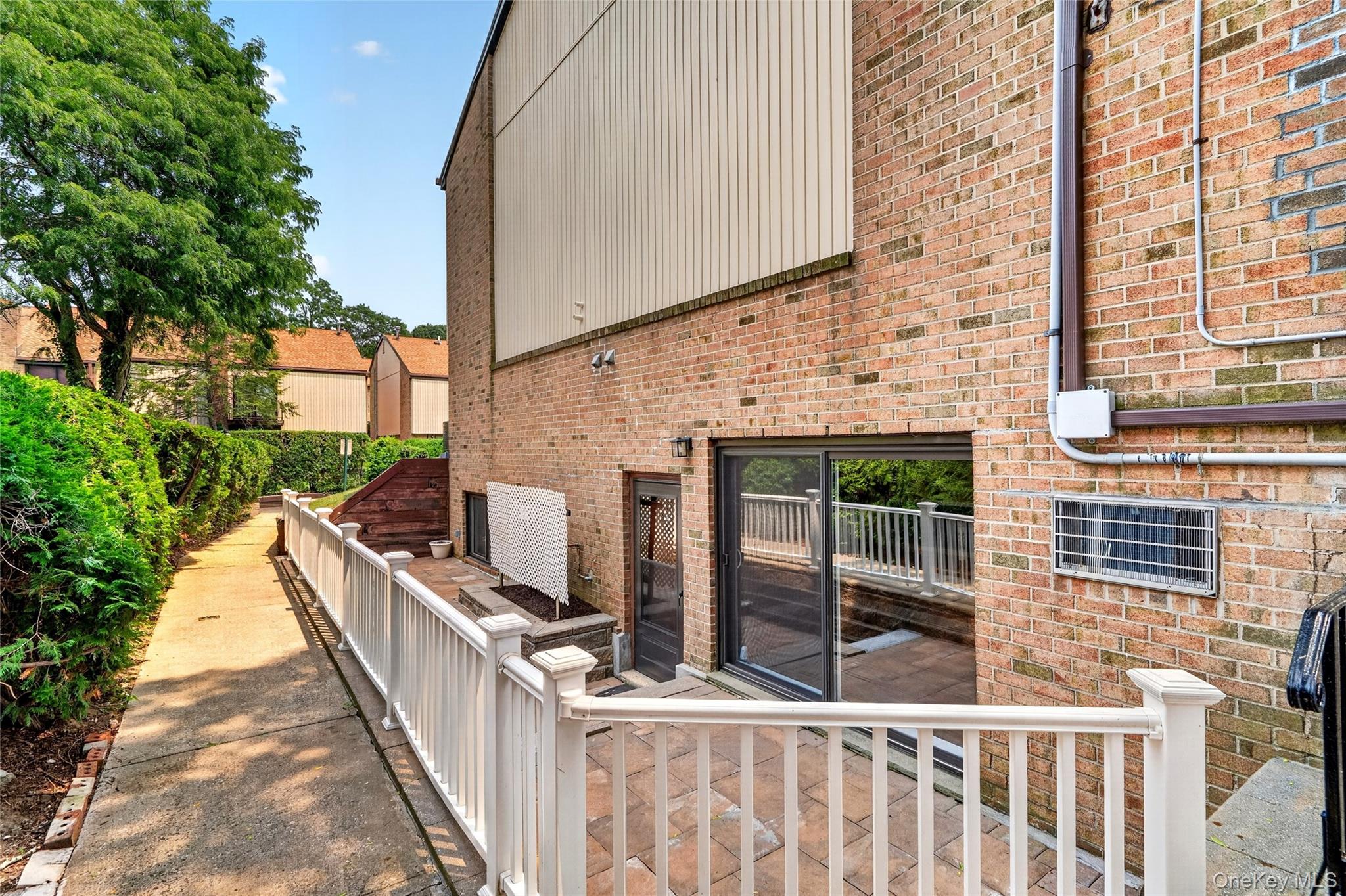 11 Jackson Avenue, Unit 81 photo 2