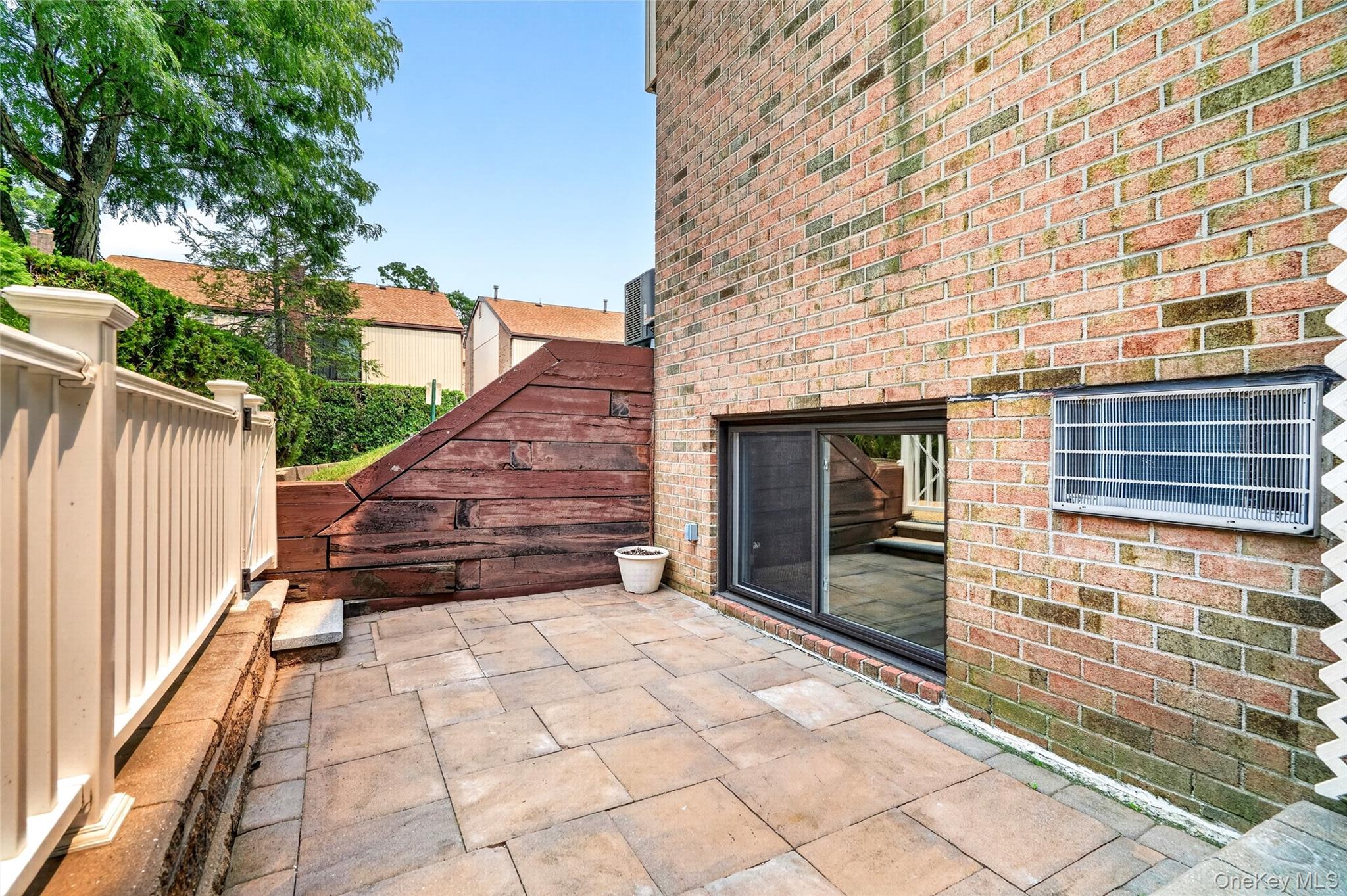 11 Jackson Avenue, Unit 81 photo 23