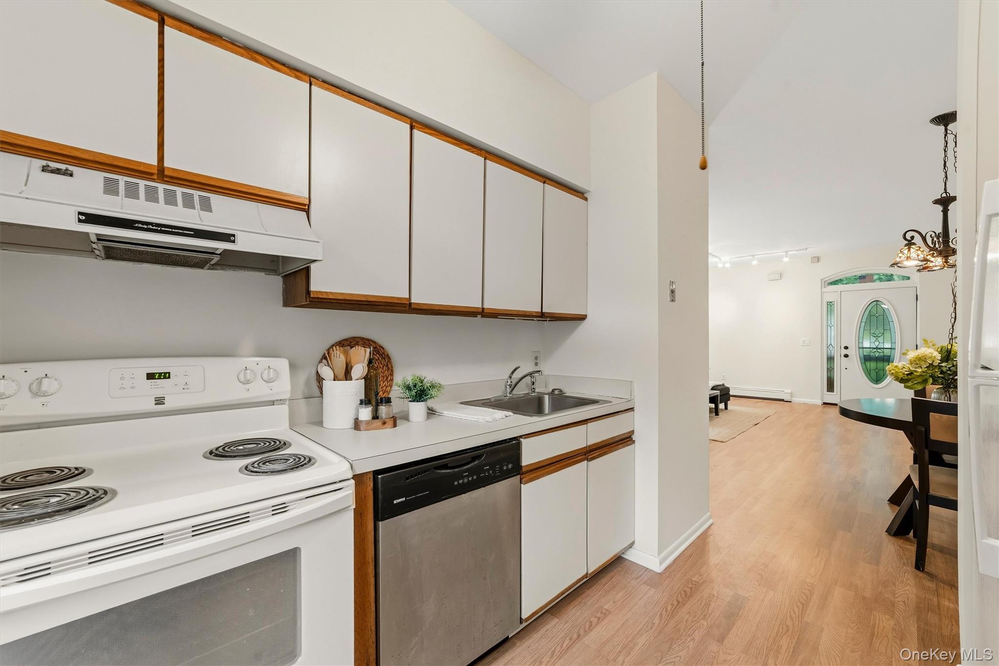 1 Beecher Lane, Unit C7 photo 9