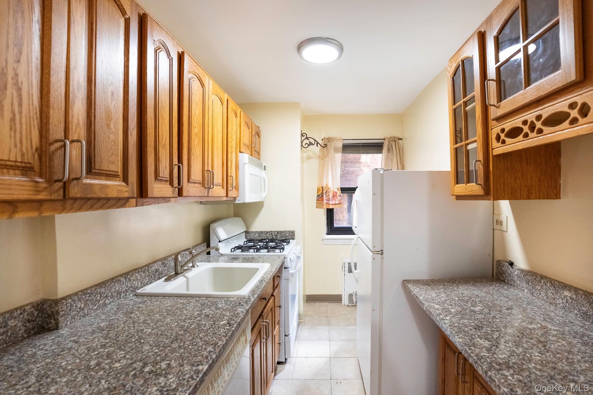 102-55 67 Road, Unit 2V photo 7