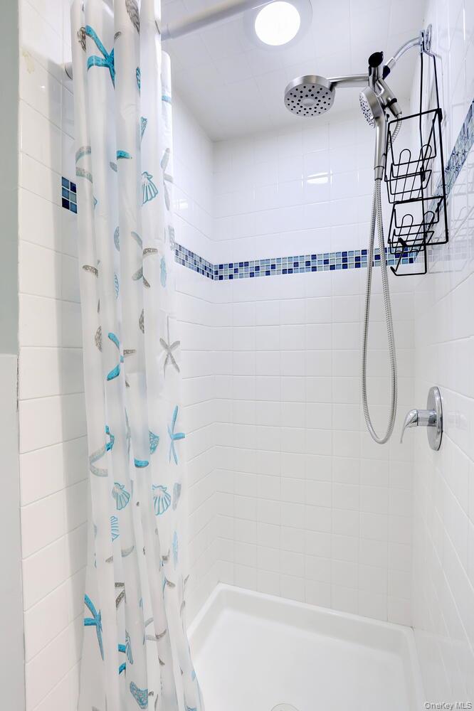 6 Hemlock Lane – For Rent photo 36