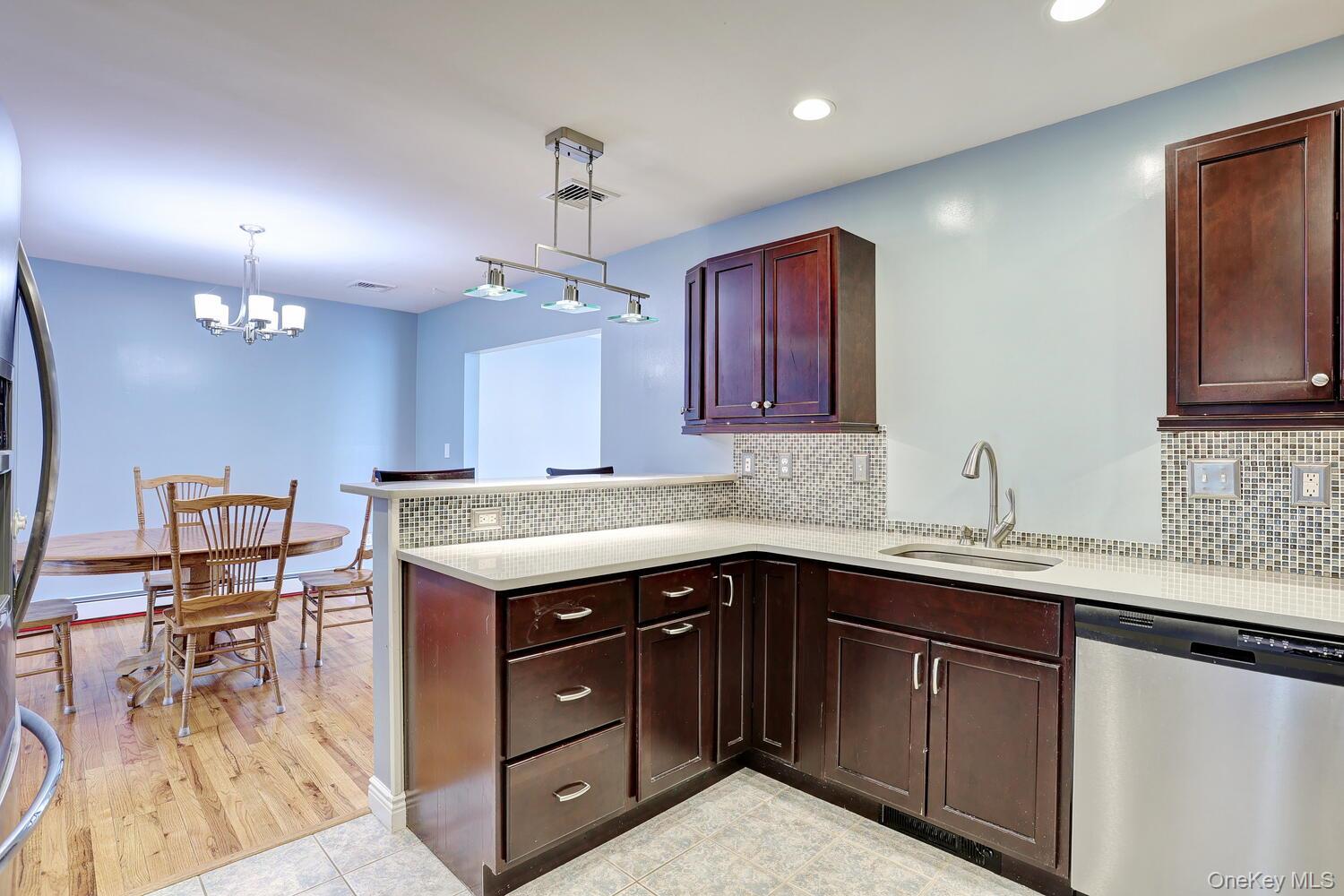 6 Hemlock Lane – For Rent photo 10