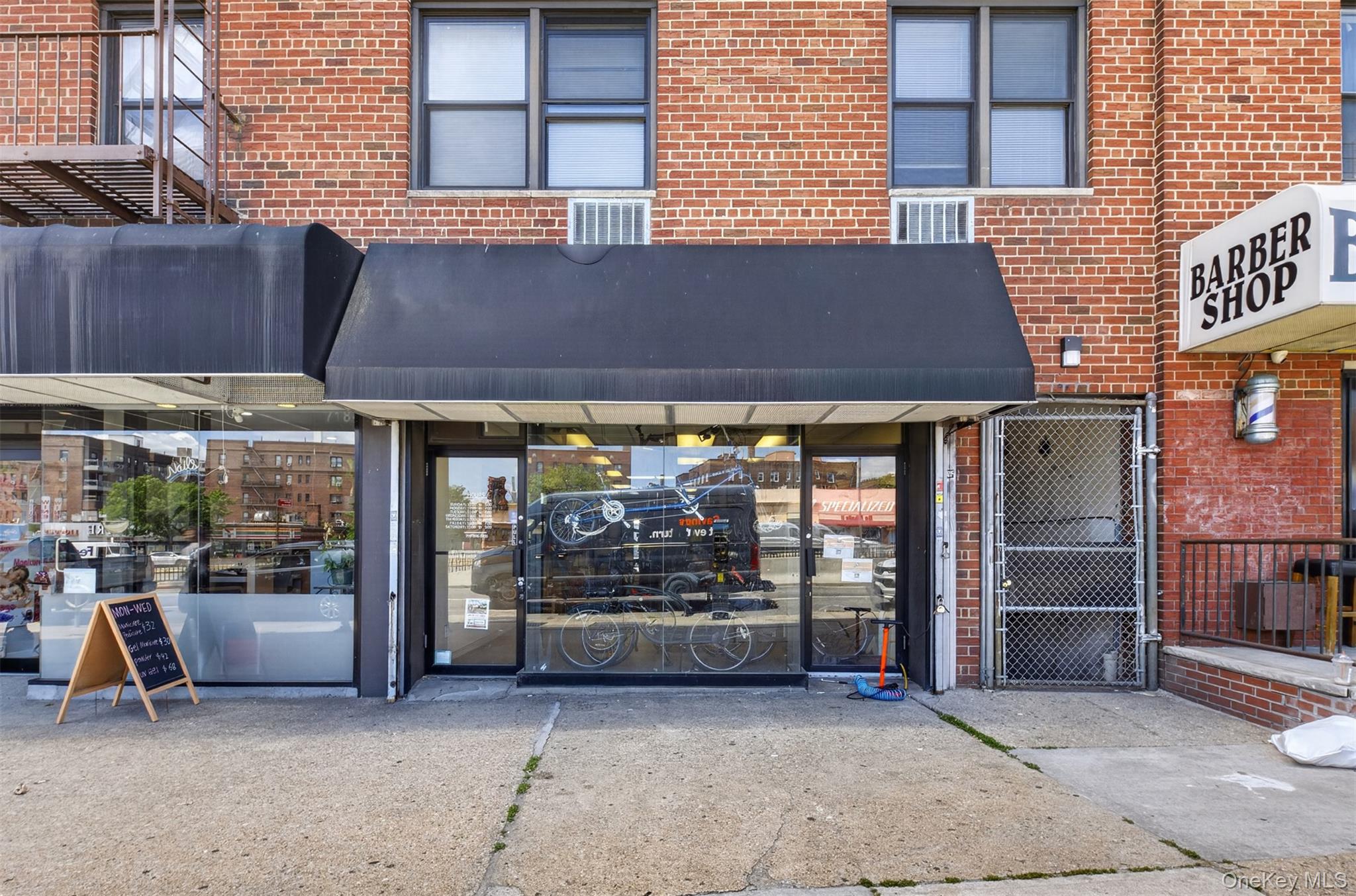 10230 Queens Boulevard, Unit Retails photo 3