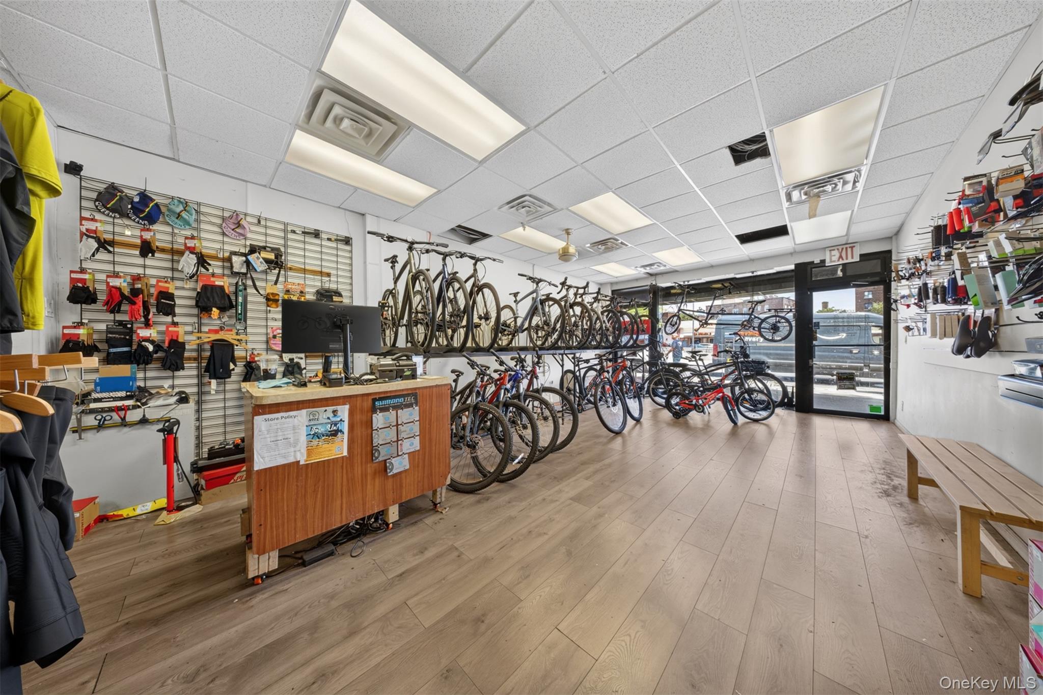 10230 Queens Boulevard, Unit Retails photo 6