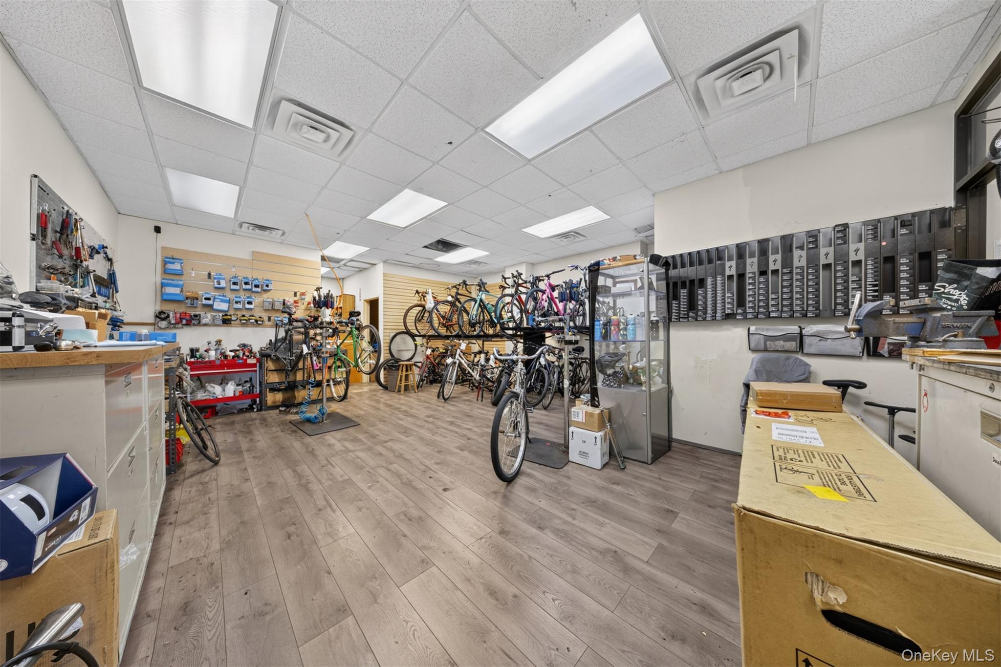 10230 Queens Boulevard, Unit Retails photo 7