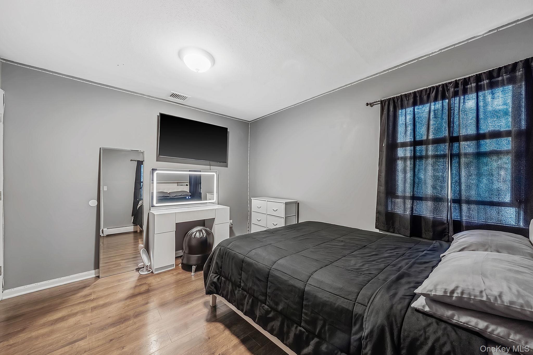 2 Amarr Drive – For Sale photo 10