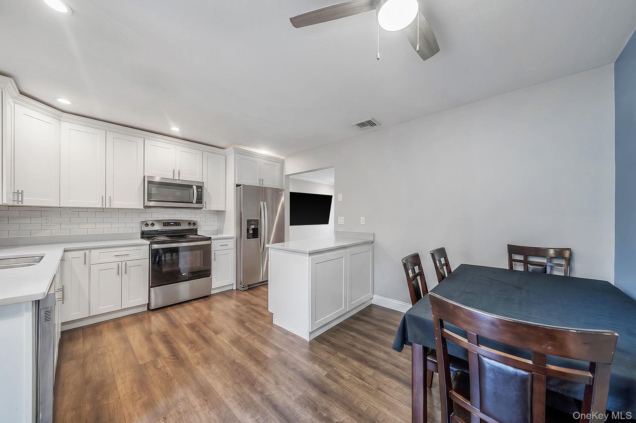 2 Amarr Drive – For Sale photo 8