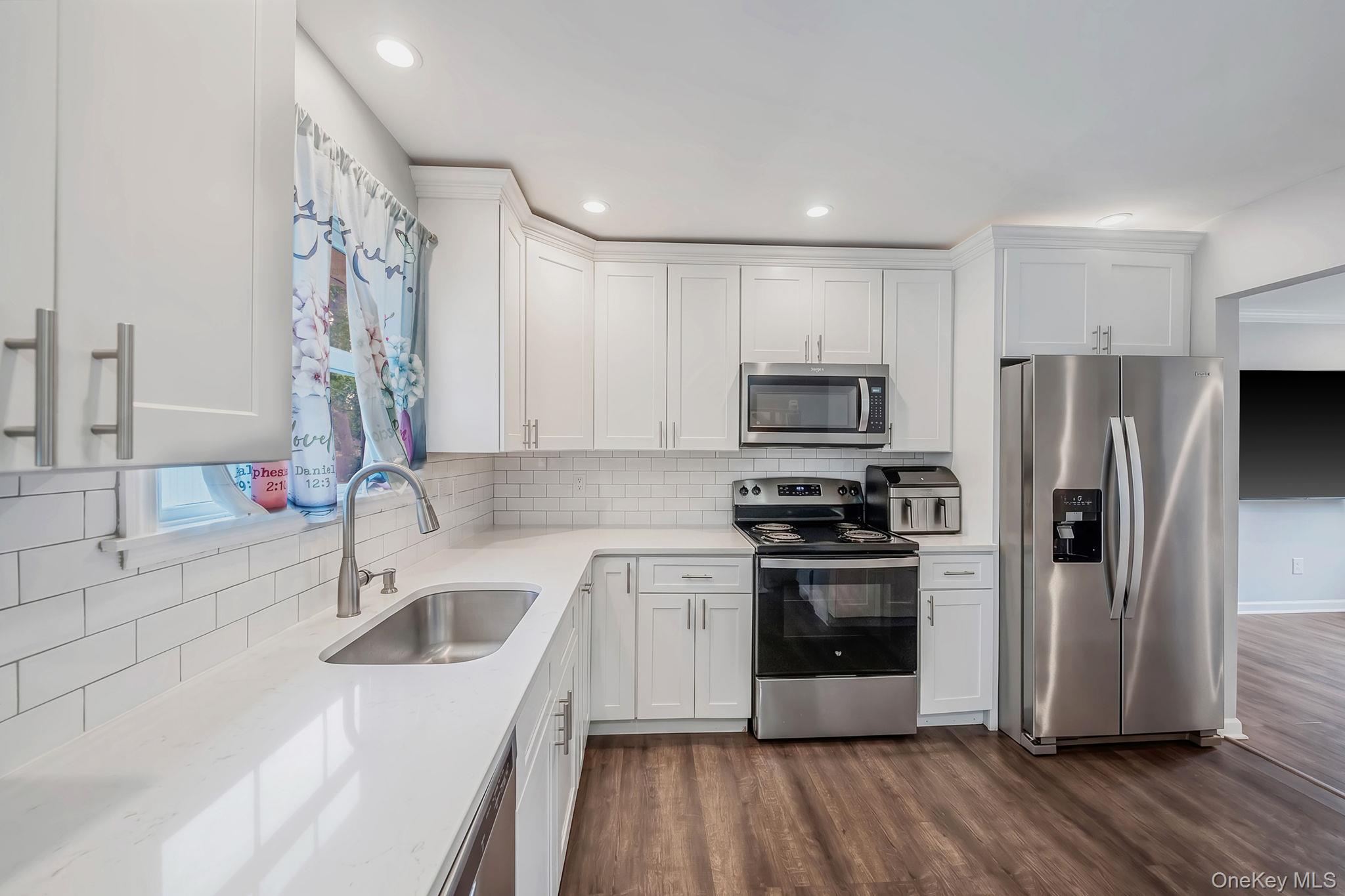 2 Amarr Drive – For Sale photo 7