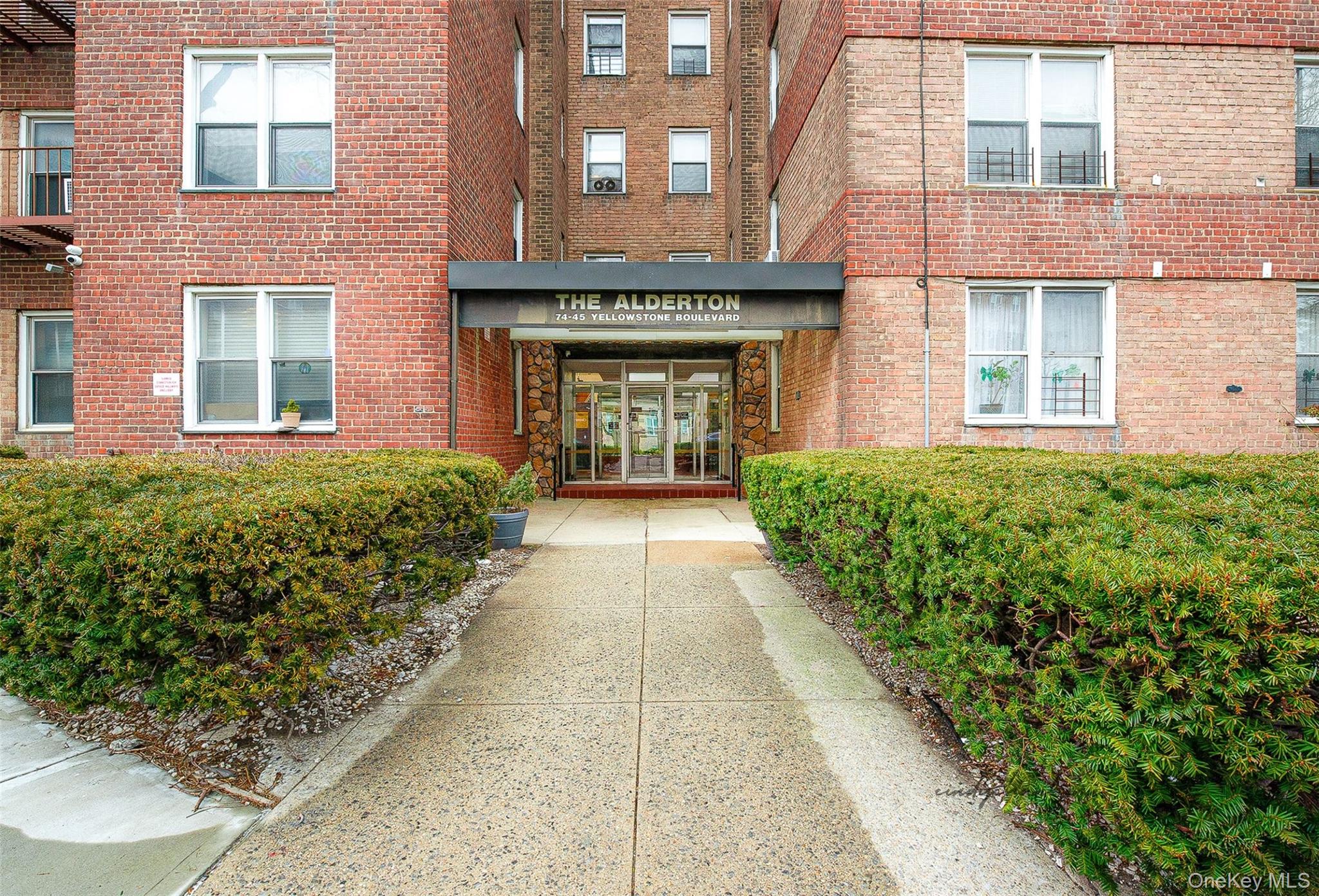 74-45 Yellowstone Boulevard, Unit 2/C photo 3
