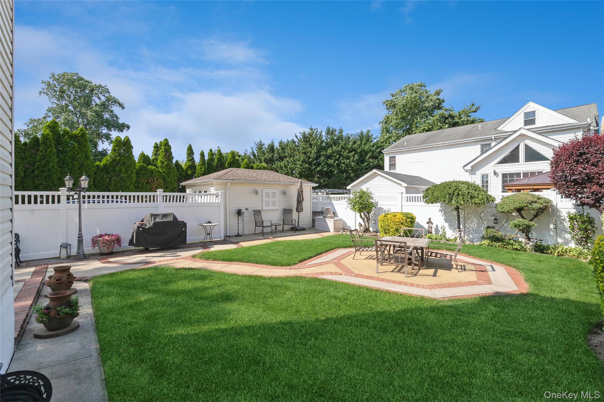 16 Devon Street – For Sale photo 31