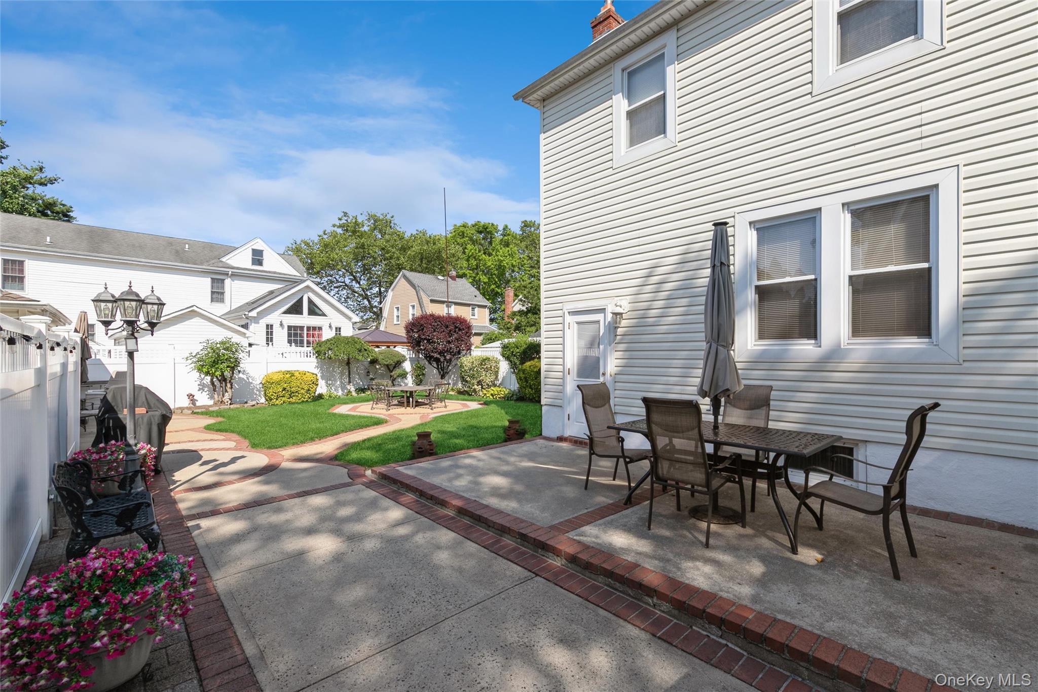 16 Devon Street – For Sale photo 27