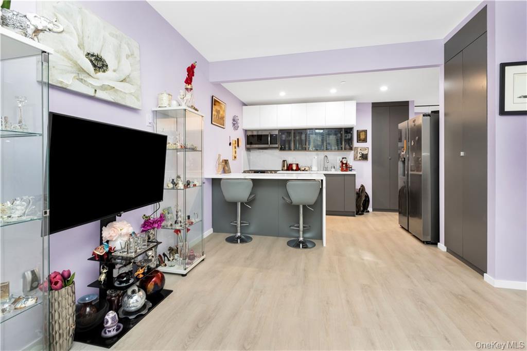 15 W End Avenue, Unit 3F photo 10
