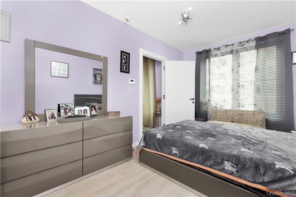 15 W End Avenue, Unit 3F photo 18