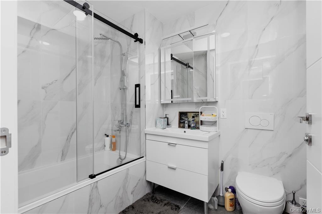 15 W End Avenue, Unit 3F photo 20