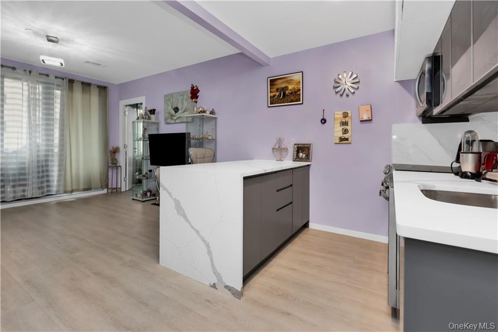 15 W End Avenue, Unit 3F photo 12