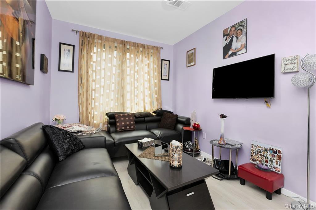 15 W End Avenue, Unit 3F photo 6