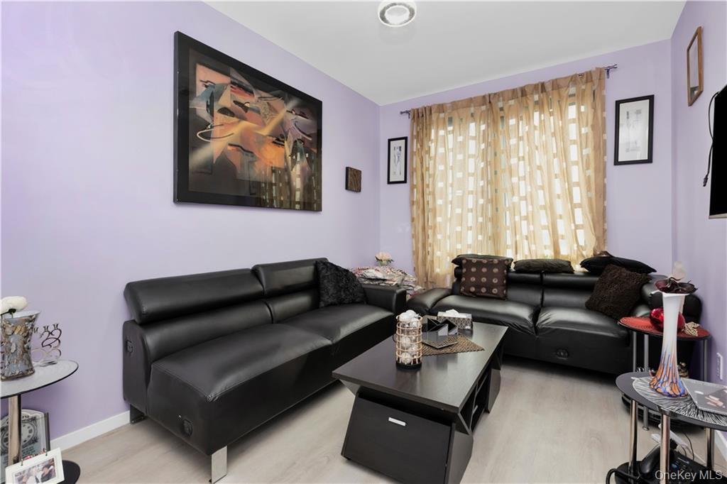 15 W End Avenue, Unit 3F photo 4