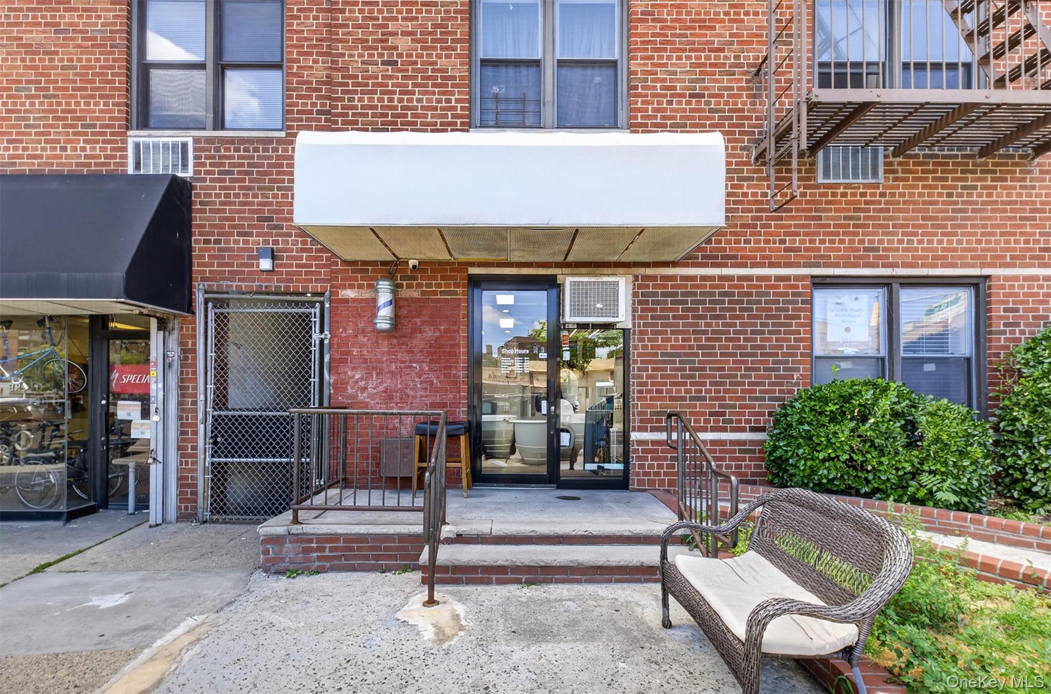 10230 Queens Boulevard, Unit 1009