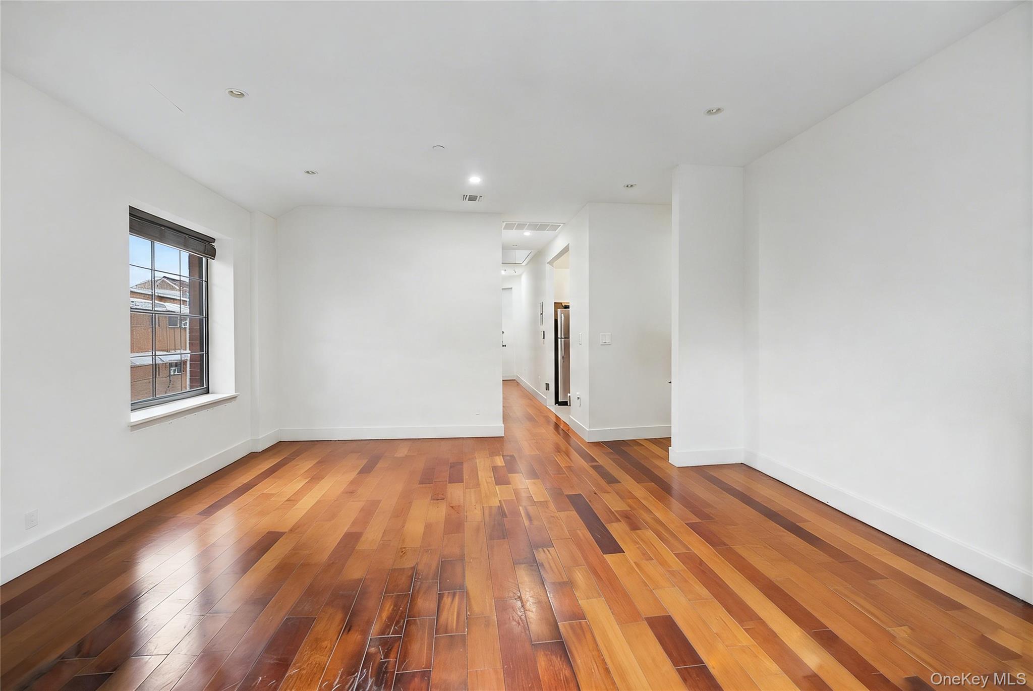 12-10 27th Avenue – For Sale photo 19