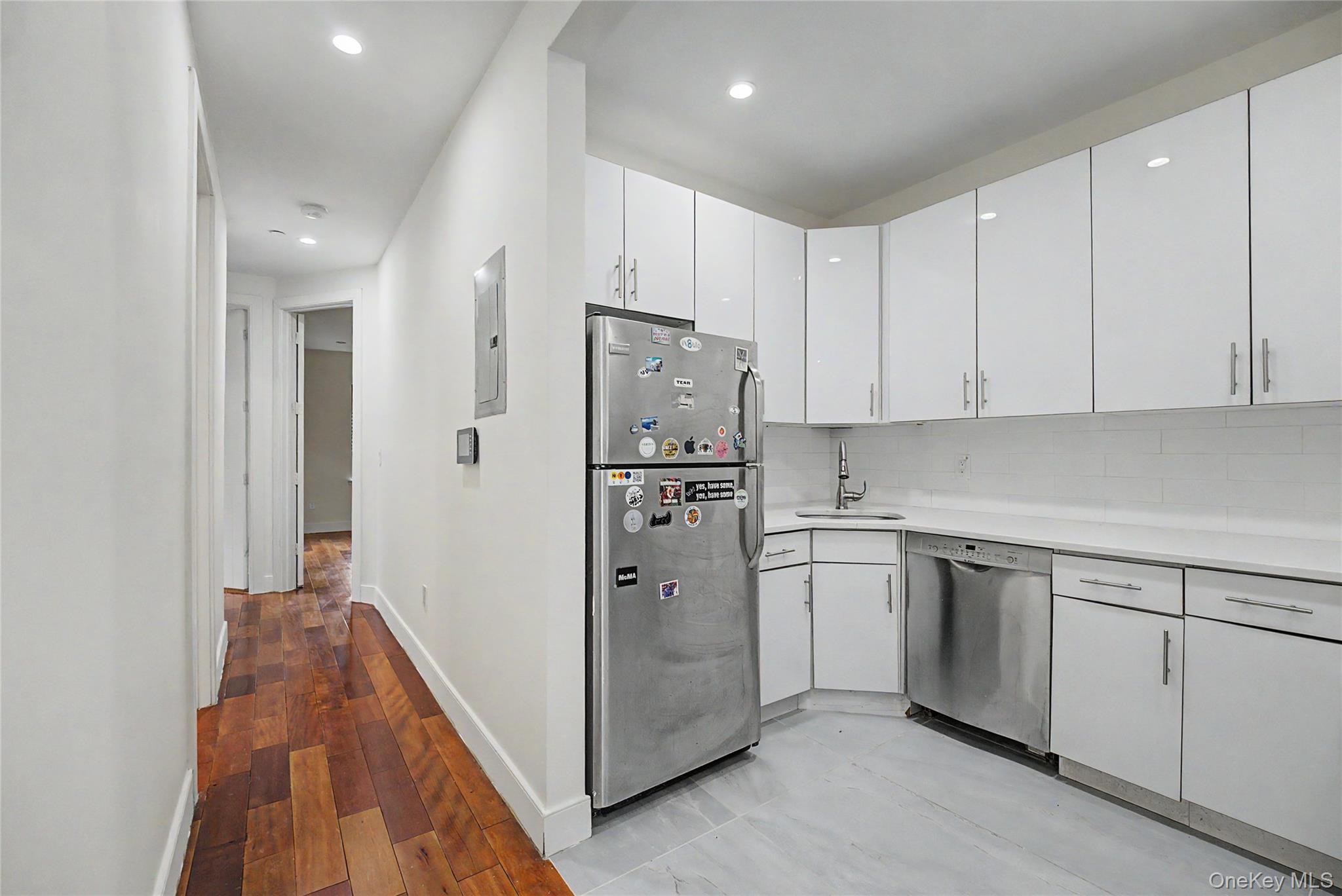 12-10 27th Avenue – For Sale photo 31