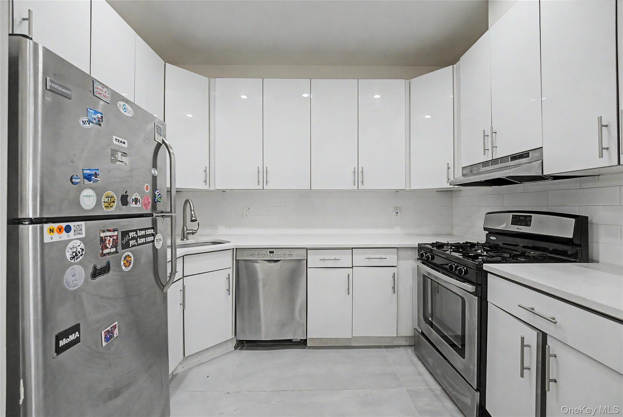 12-10 27th Avenue – For Sale photo 32
