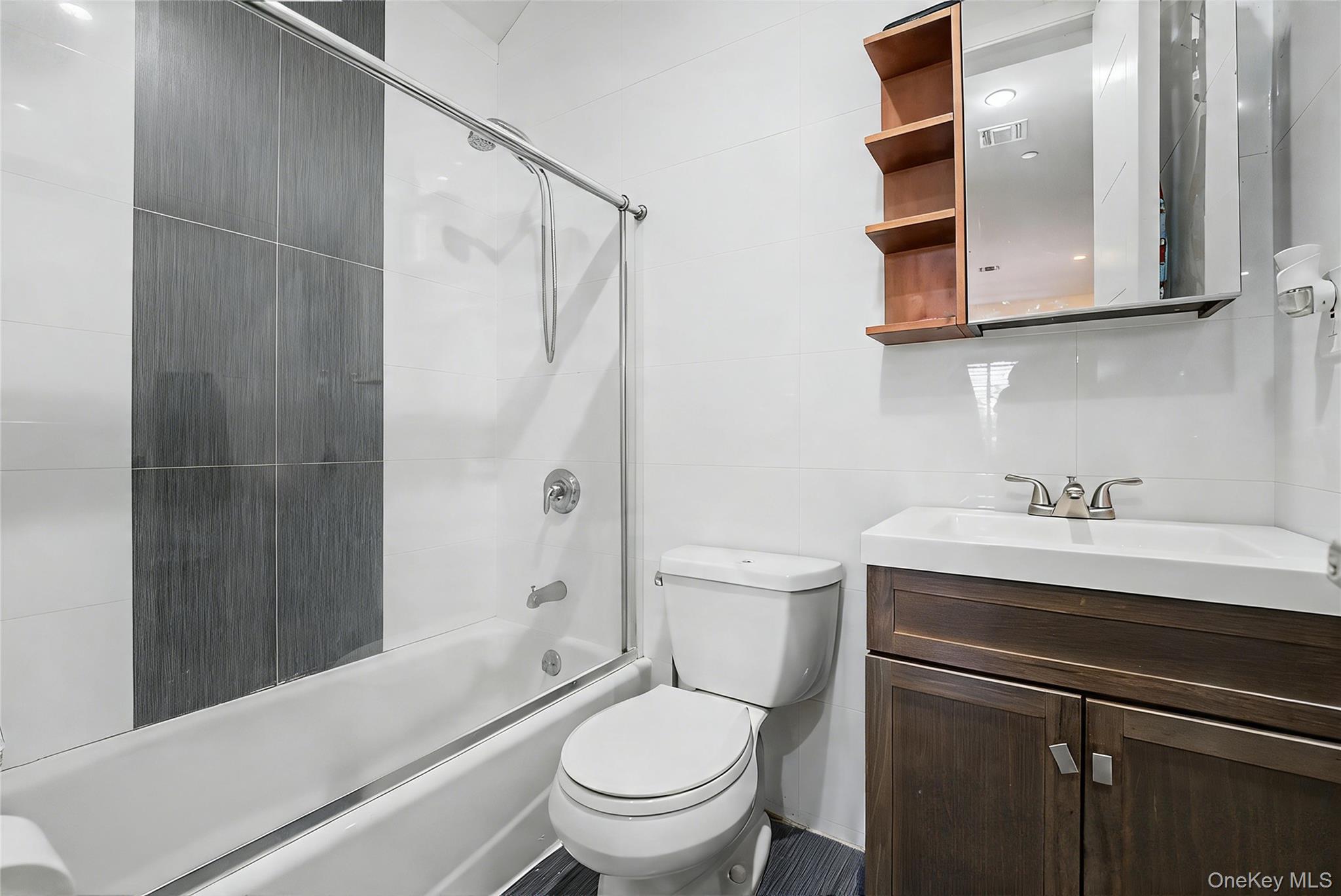 12-10 27th Avenue – For Sale photo 16