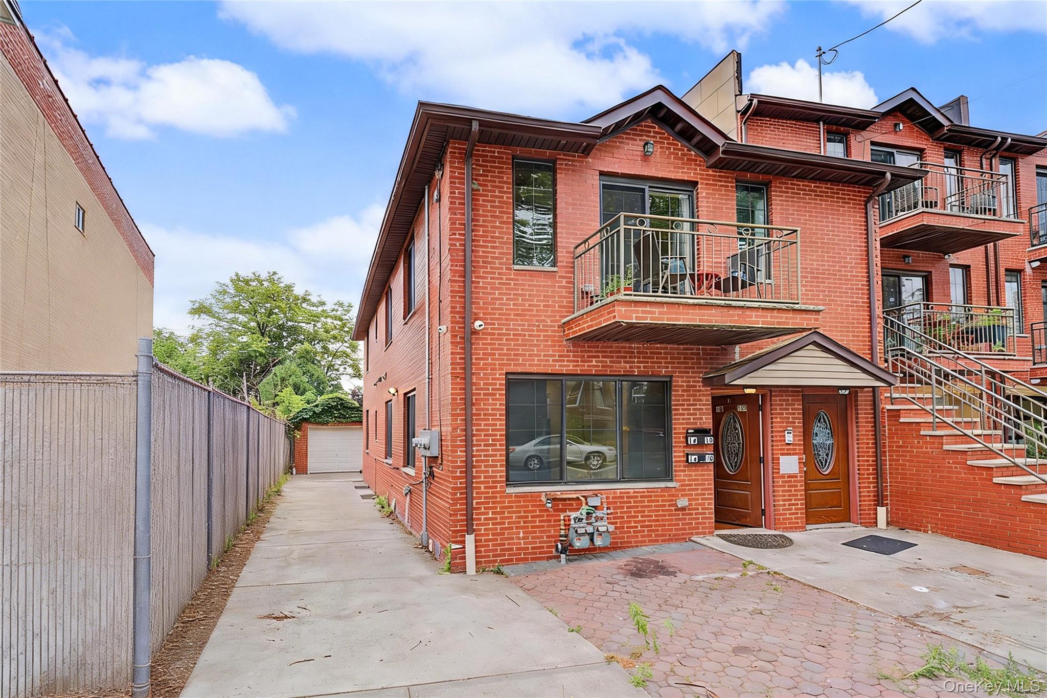 12-10 27th Avenue – For Sale photo 2