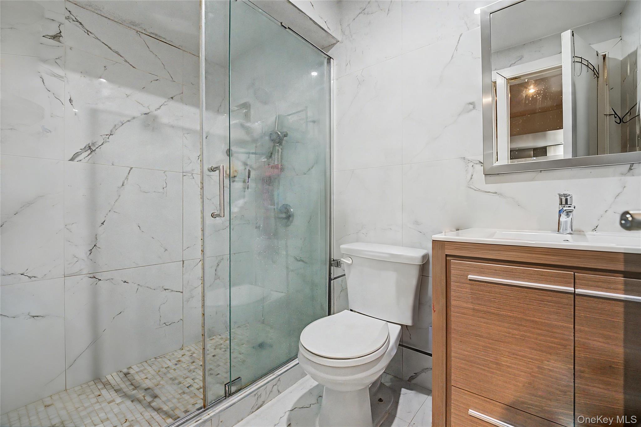 12-10 27th Avenue – For Sale photo 21