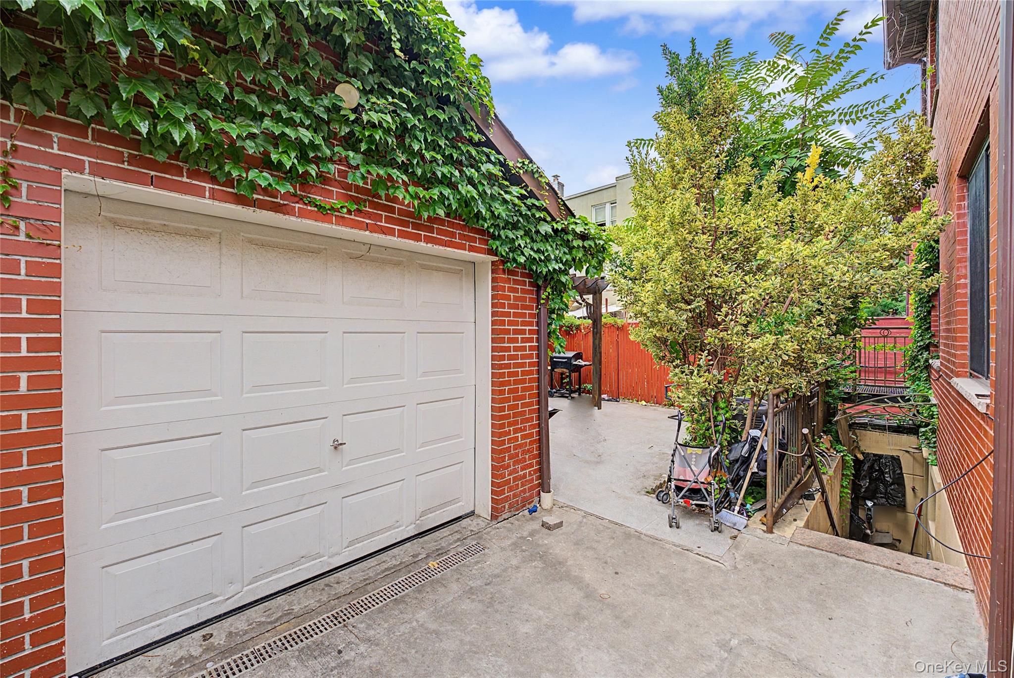 12-10 27th Avenue – For Sale photo 27