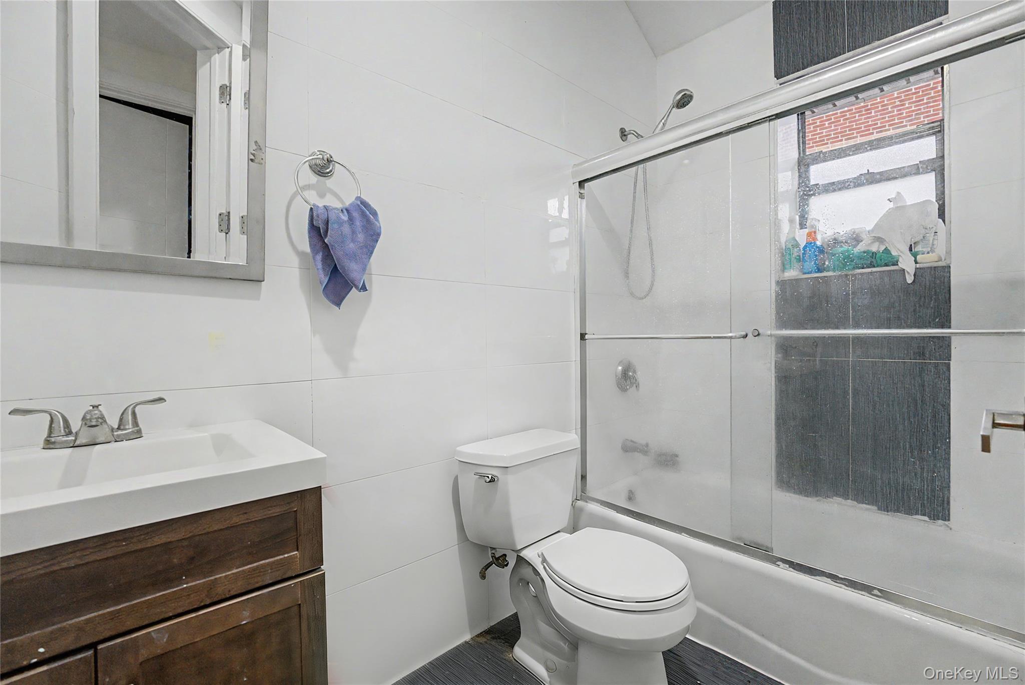 12-10 27th Avenue – For Sale photo 13