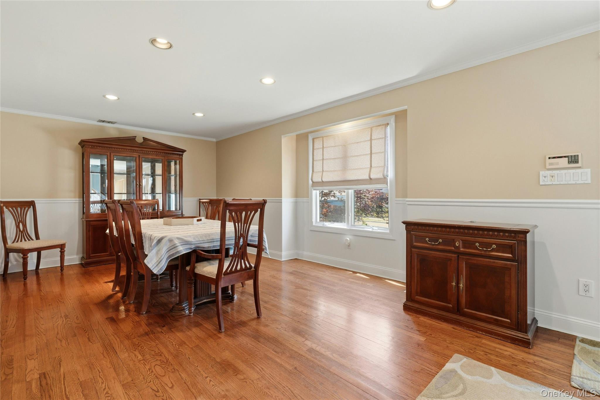 852 Jackson Avenue – For Sale photo 5