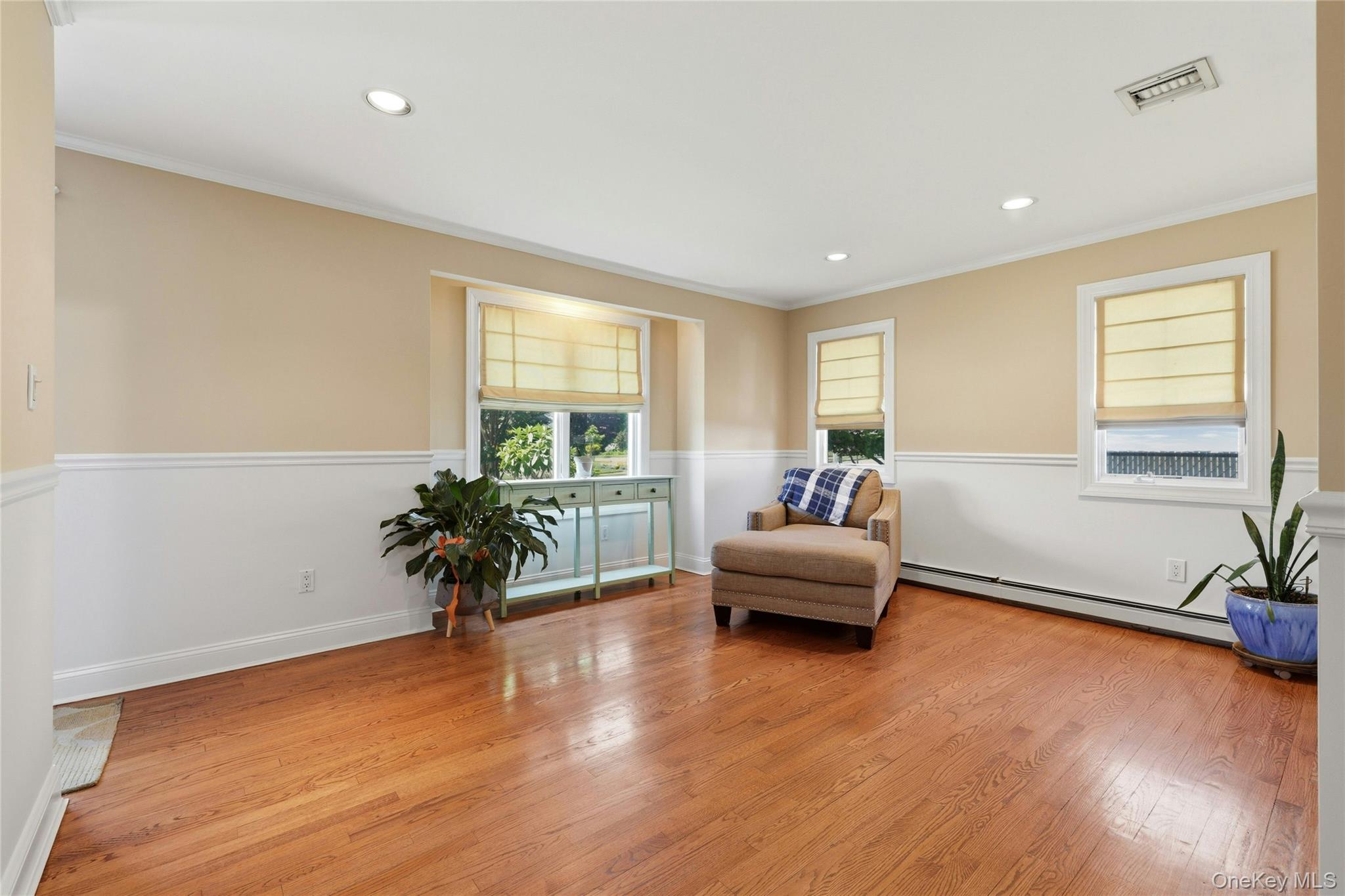 852 Jackson Avenue – For Sale photo 4