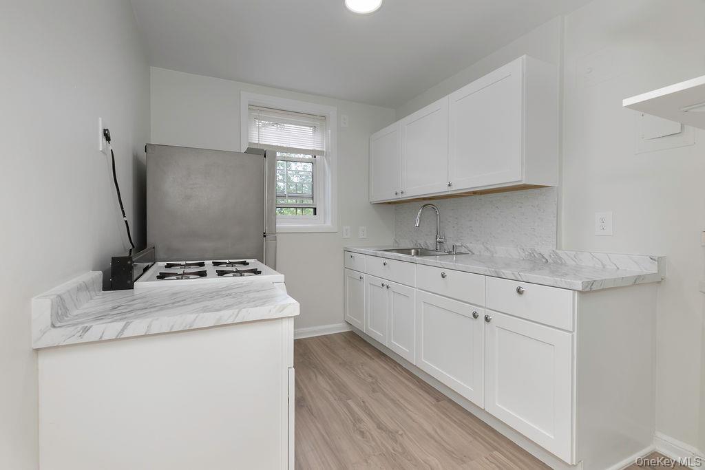 1344 Midland Avenue, Unit 3E photo 16