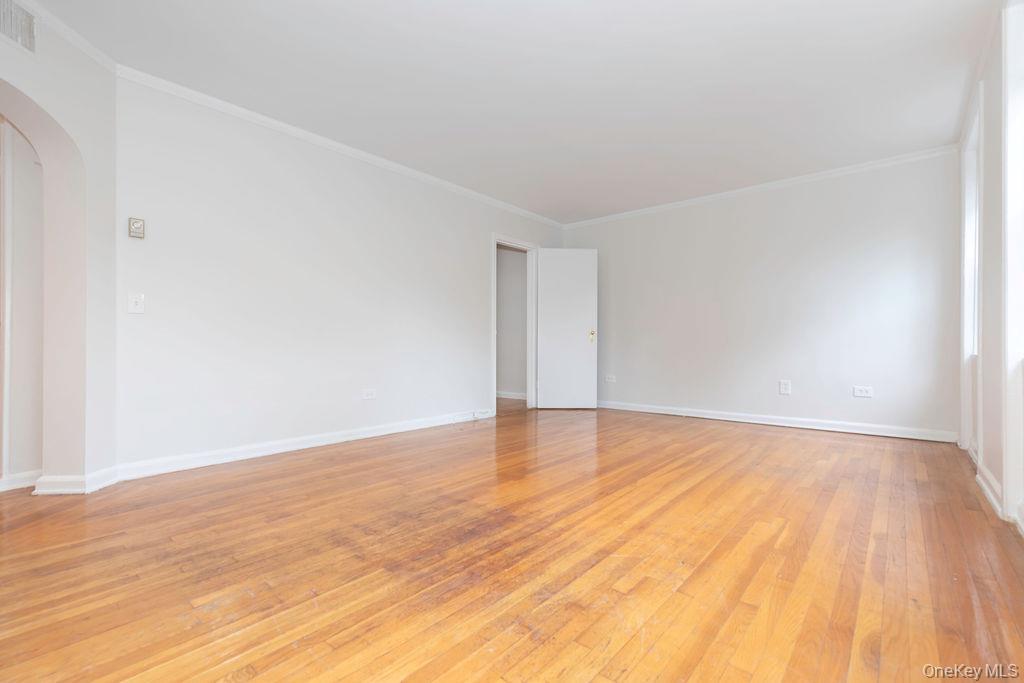 1344 Midland Avenue, Unit 3E photo 10