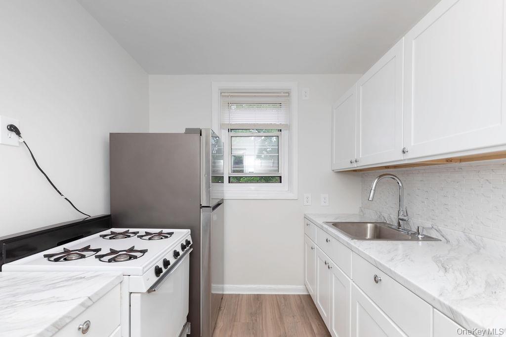 1344 Midland Avenue, Unit 3E photo 14