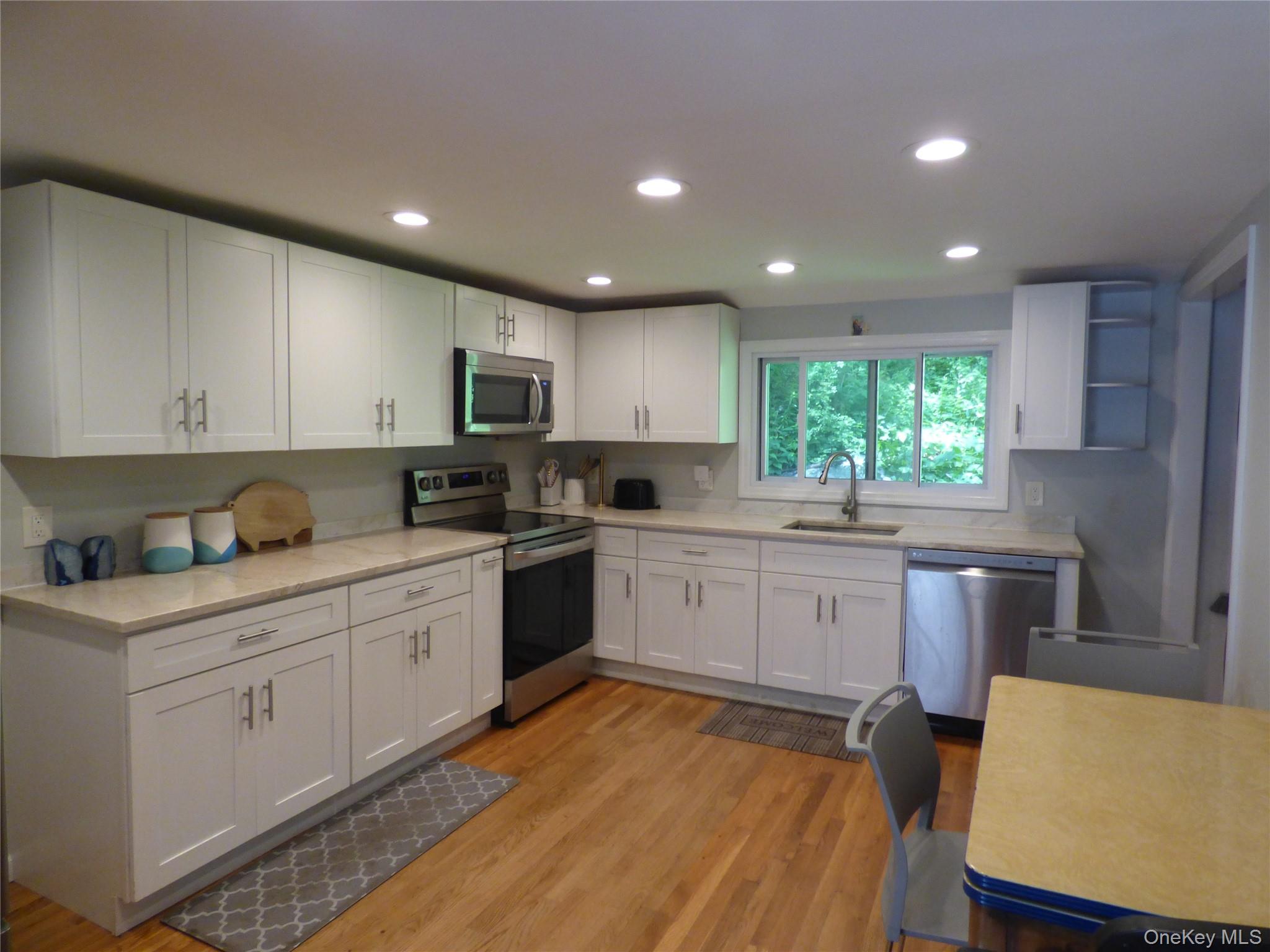 156 Brook Trail – For Rent photo 2