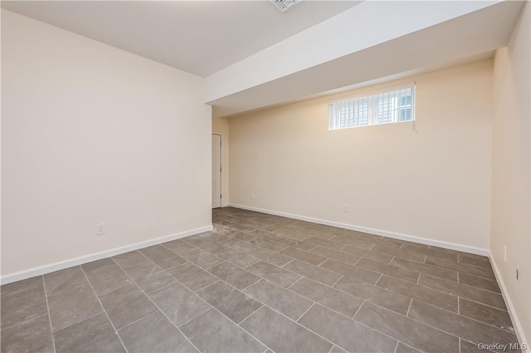 11 Park Avenue – For Rent photo 15