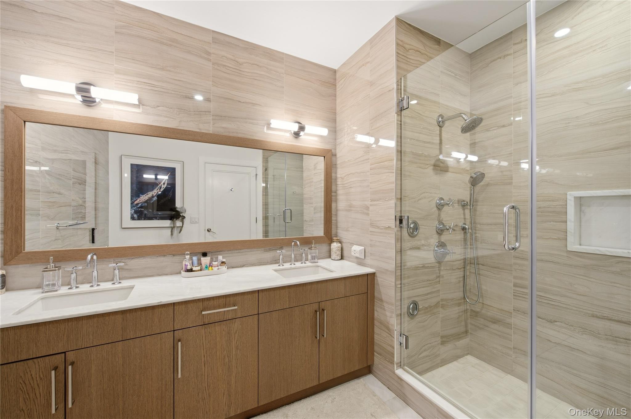 100 Garvies Point Road, Unit 1316 photo 8