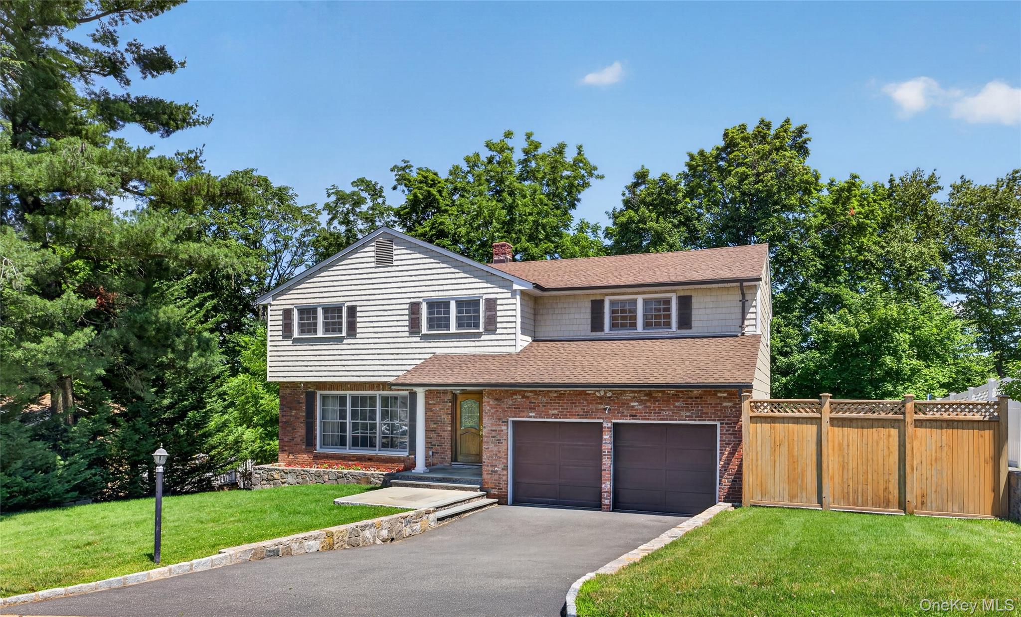 7 Overlook Road – For Sale