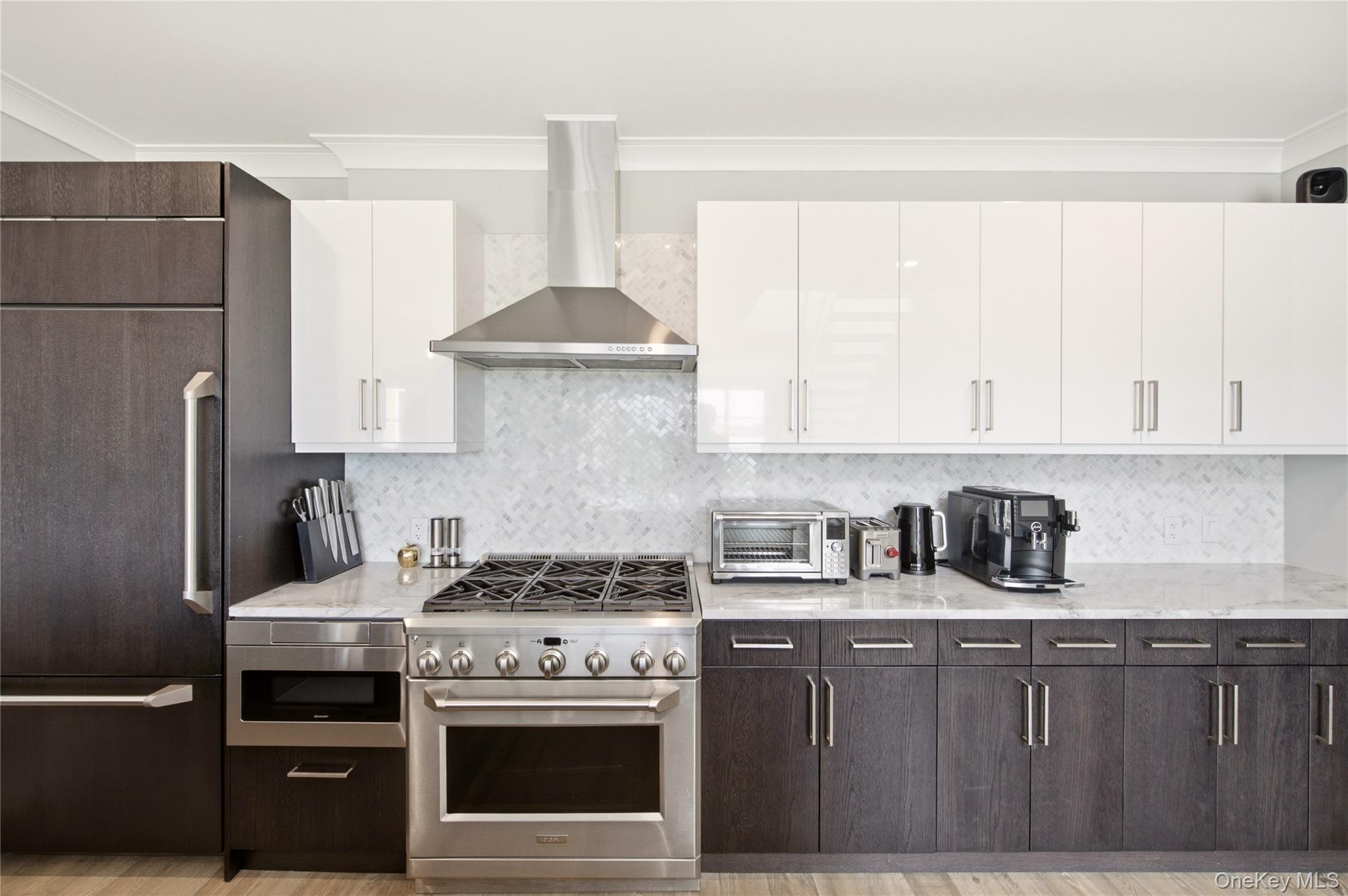 100 Garvies Point Road, Unit 1311 photo 11