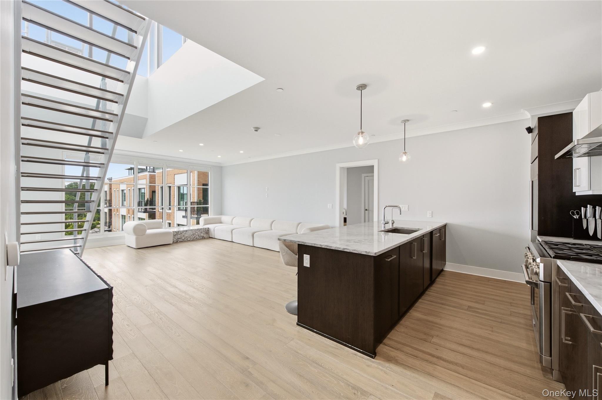 100 Garvies Point Road, Unit 1311 photo 2