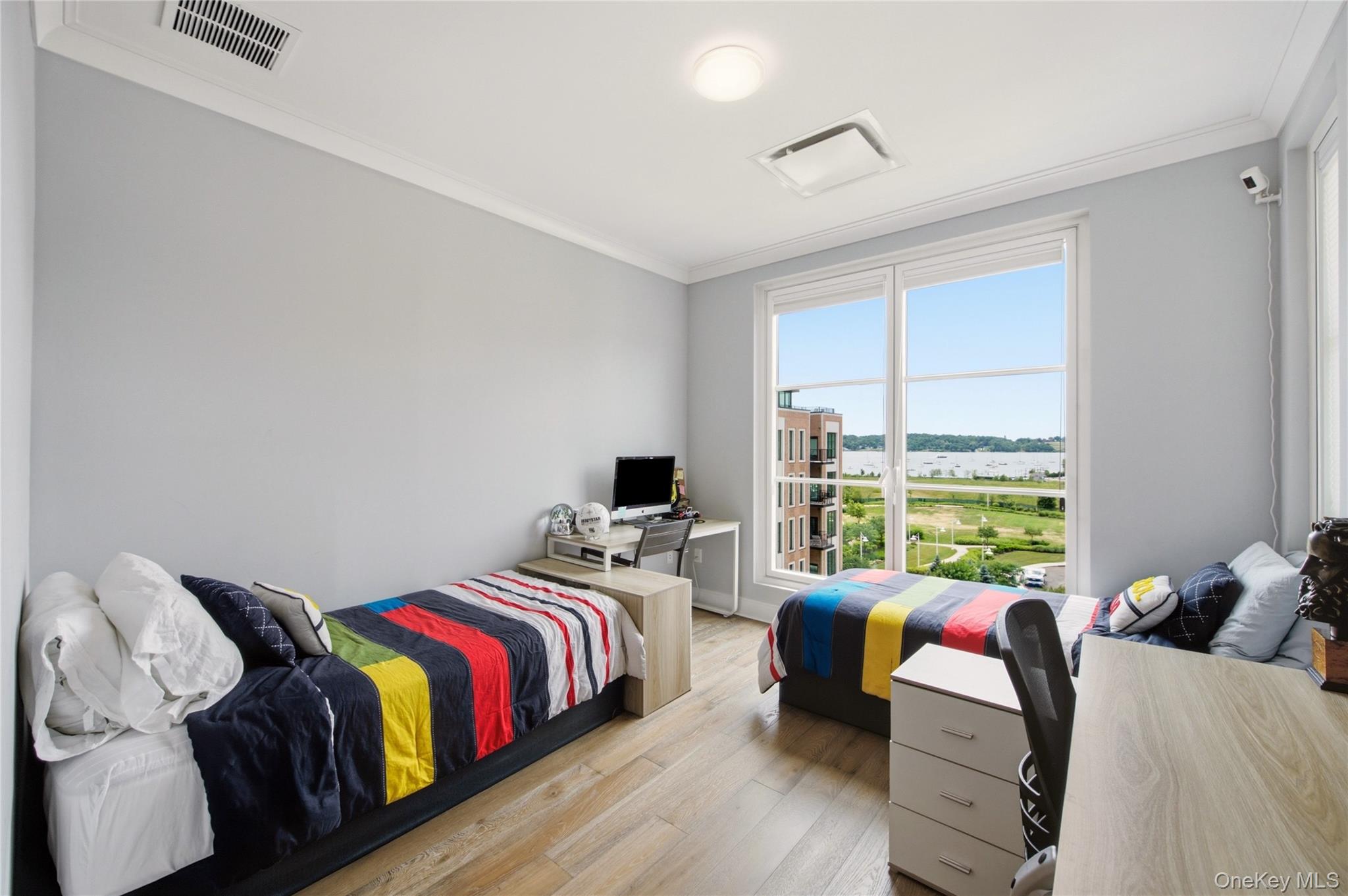 100 Garvies Point Road, Unit 1311 photo 19