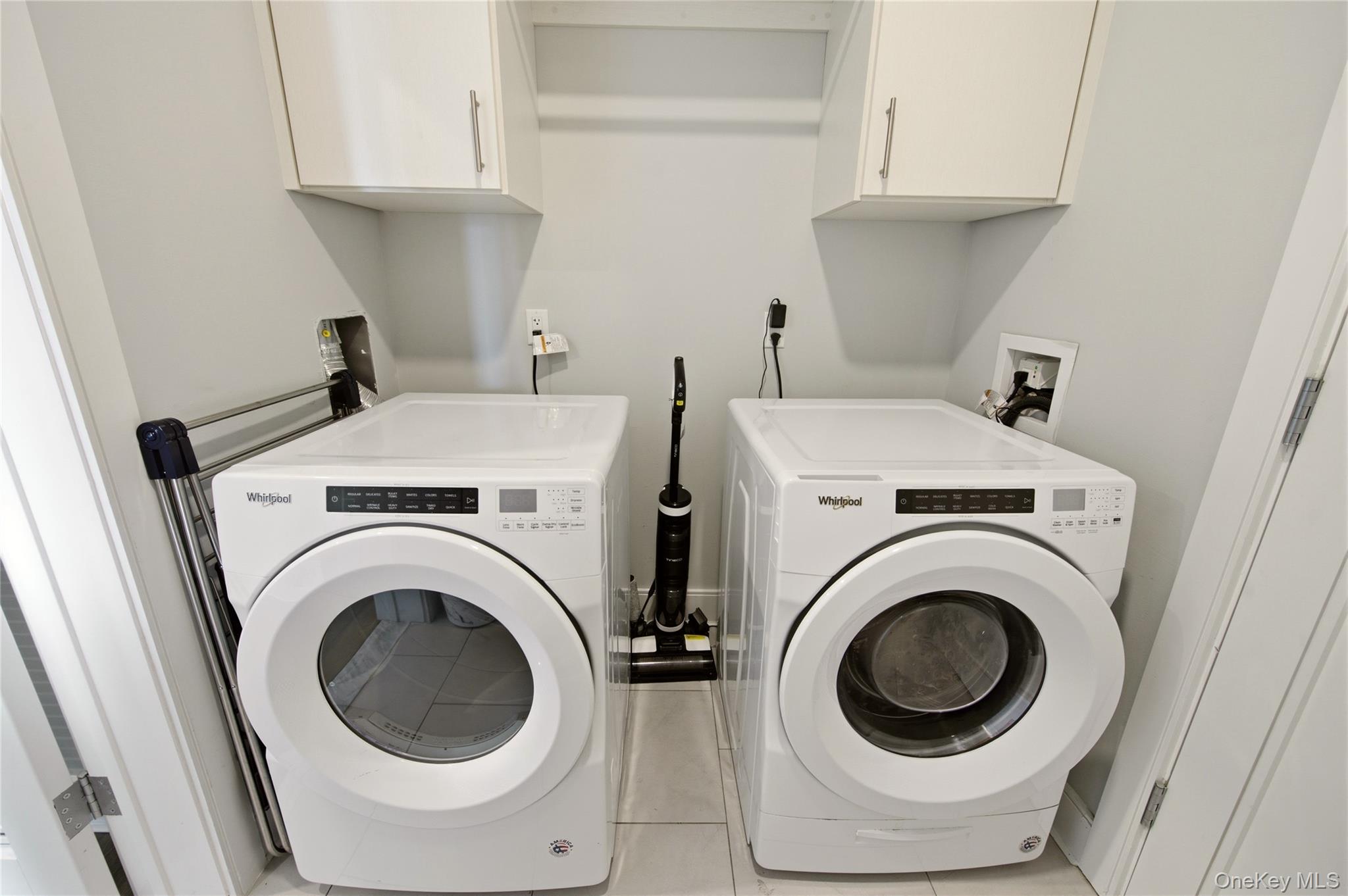 100 Garvies Point Road, Unit 1311 photo 23