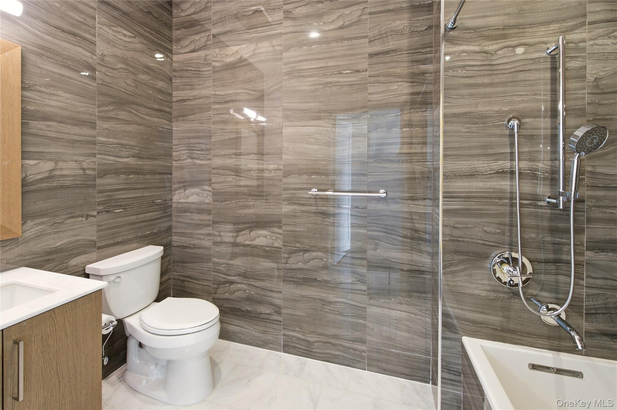 100 Garvies Point Road, Unit 1311 photo 21